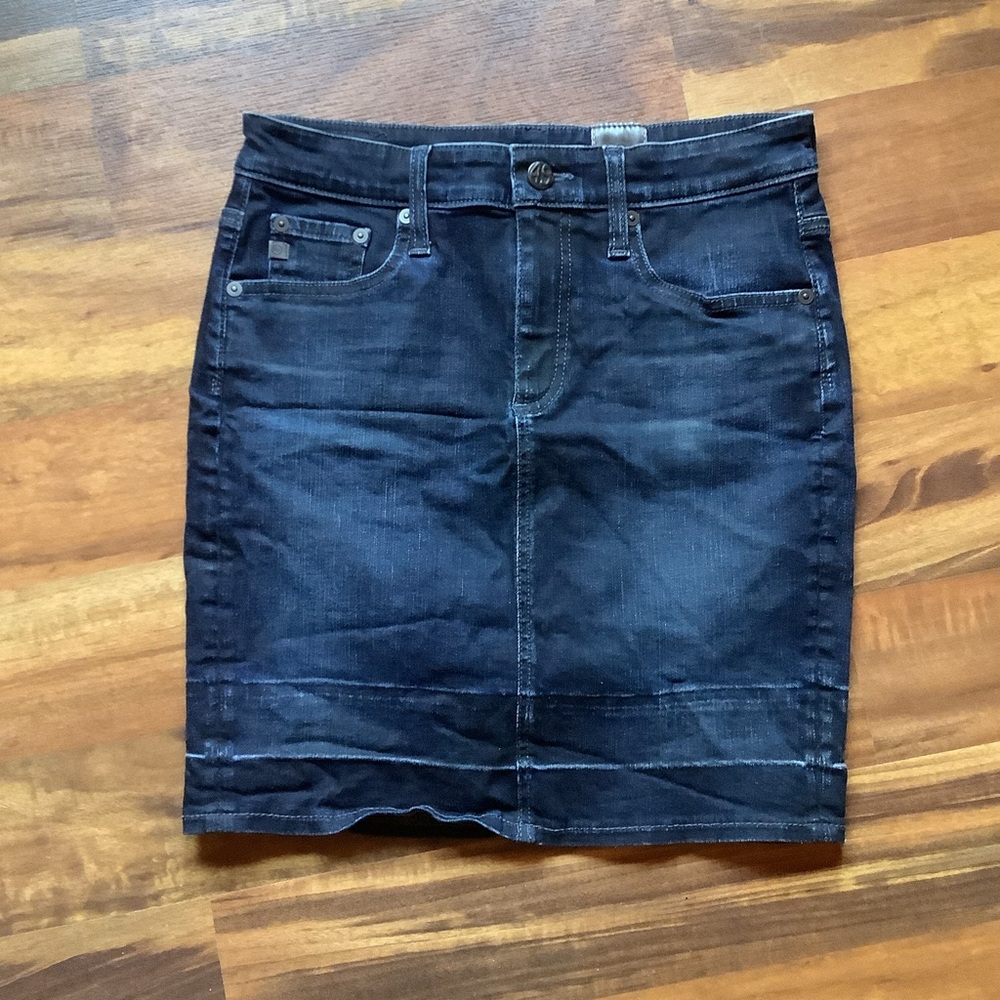 AG Adriano Goldschmied Size 27 denim darkwash skirt